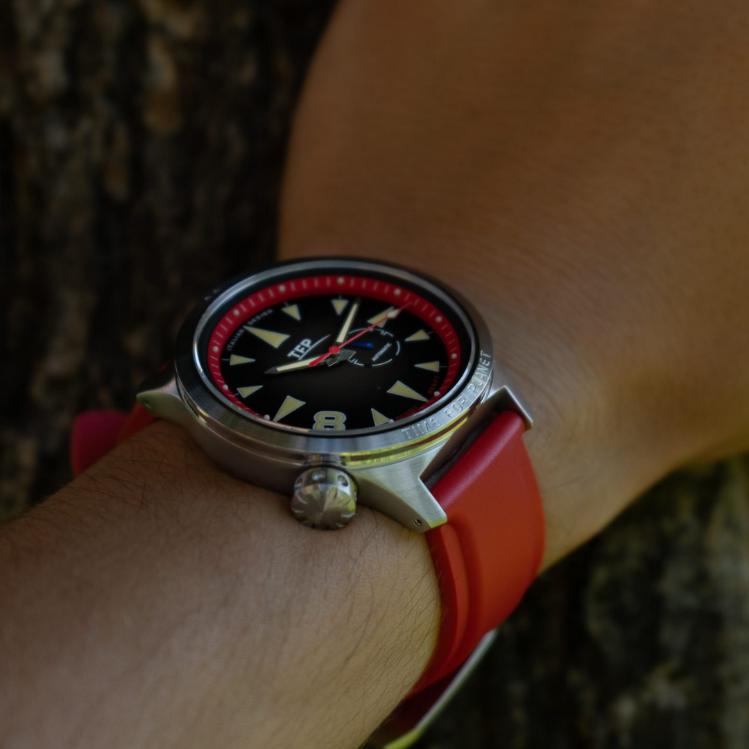Exploro24 - Red Black (Coming soon!)